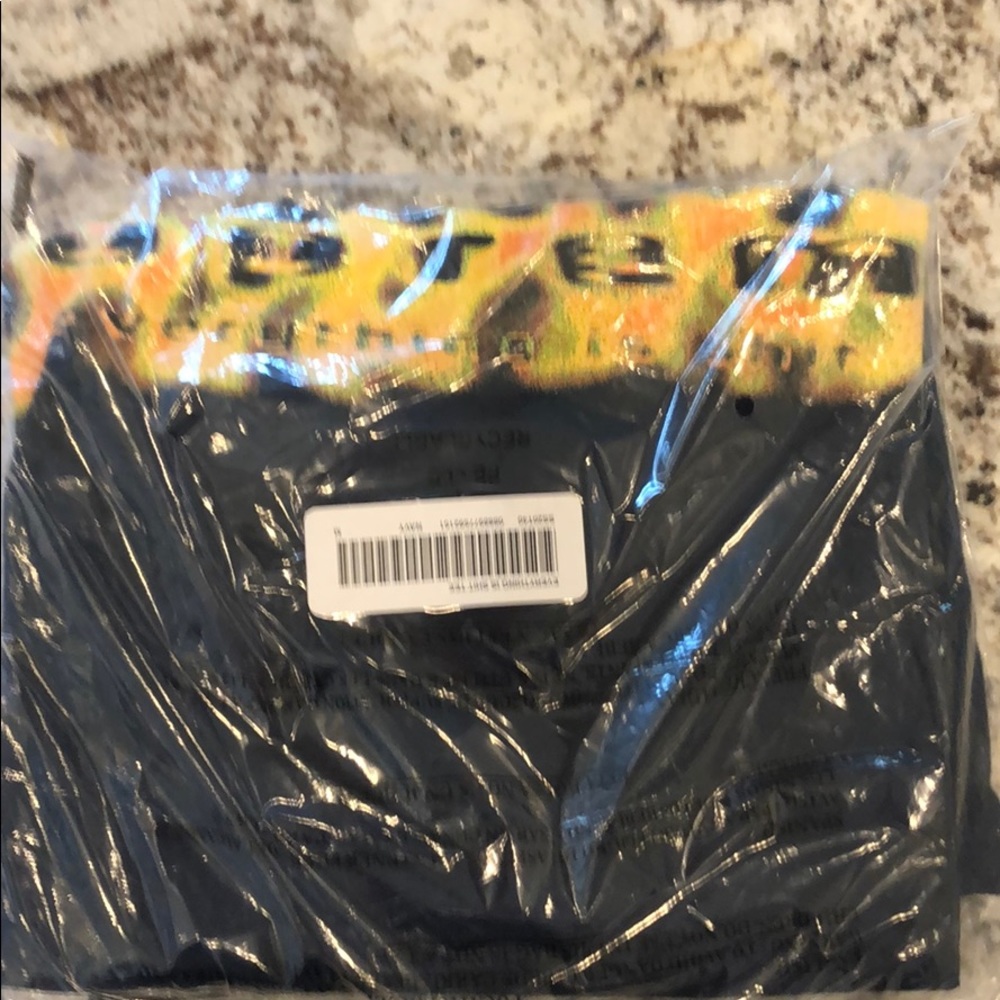 Authentic Supreme Everything Is Shit Tee